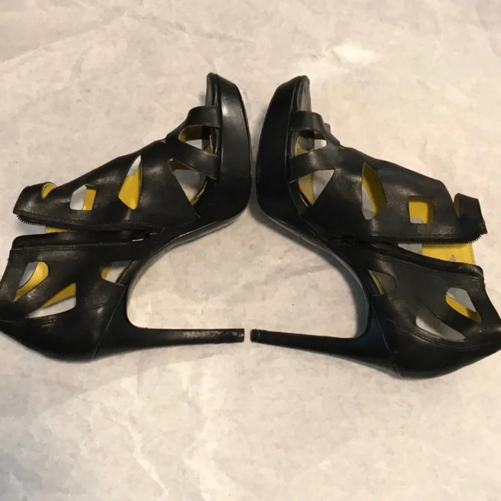Pour La Victoire  Caged  Platform Genuine Black Leather Cage Style Heels